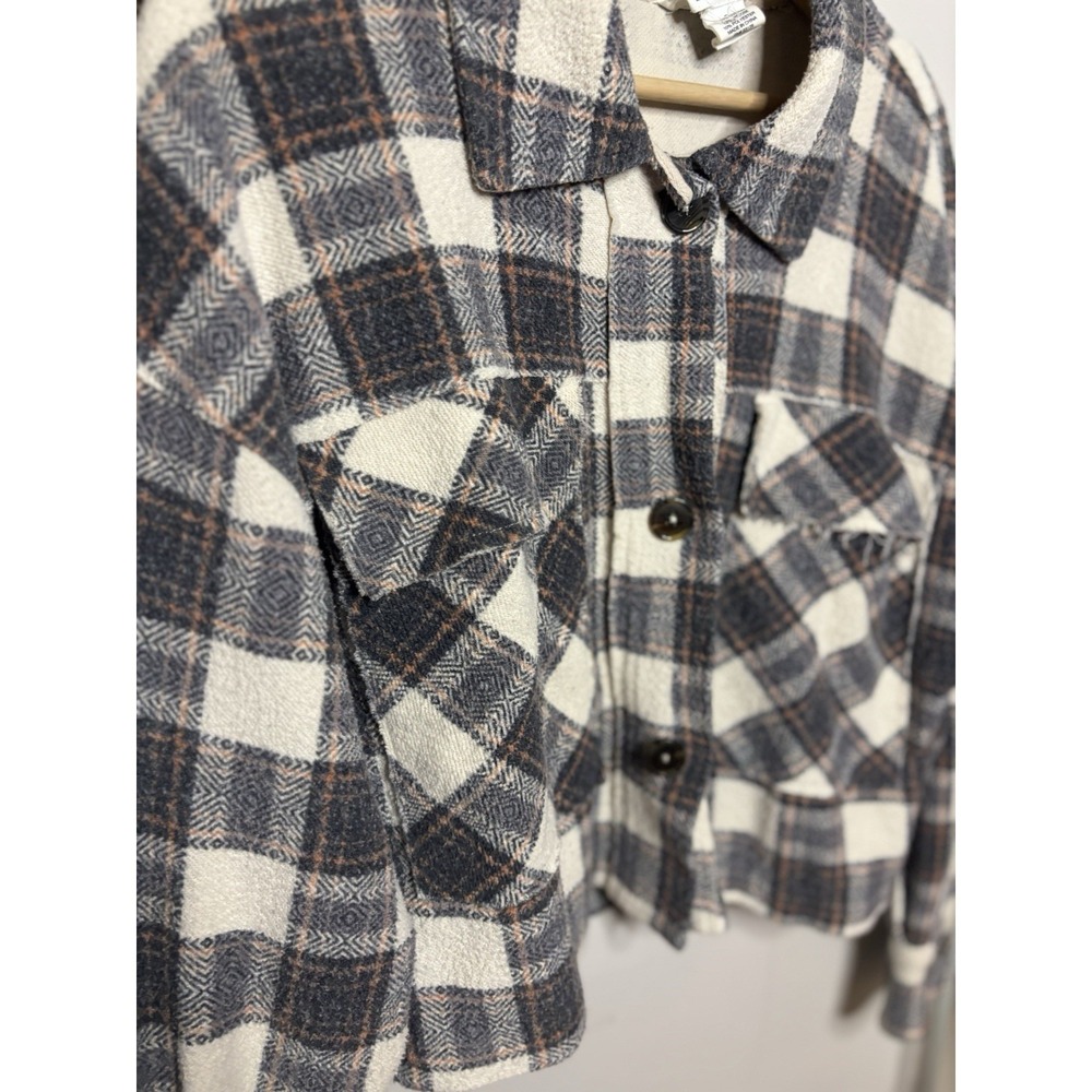 For The Republic Flannel Jacket Womens Small Plaid Gray White Crop Shacket